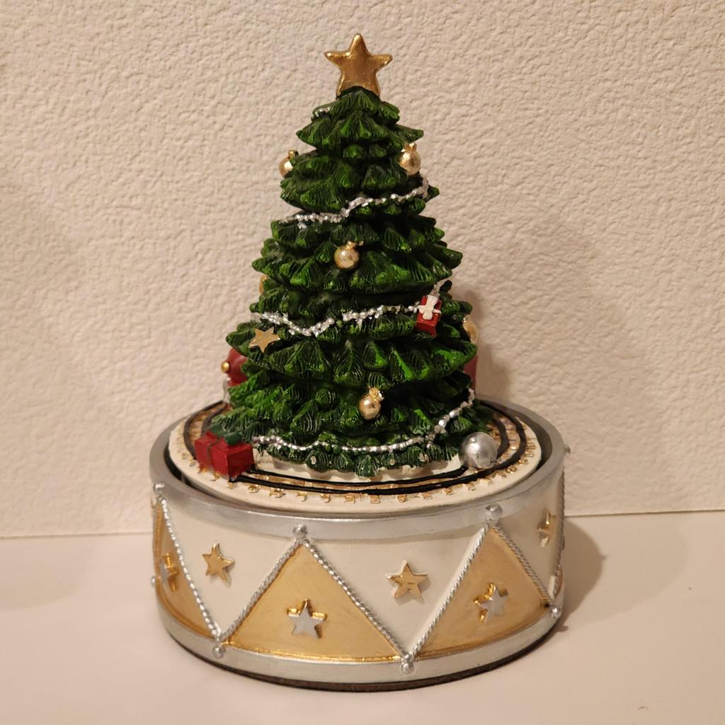 Minami Boeki Hudební krabička Vánoční strom Santa Claus Perníkový muž Hudba Kolotoč (Krabička ve tvaru vánočního stromku)