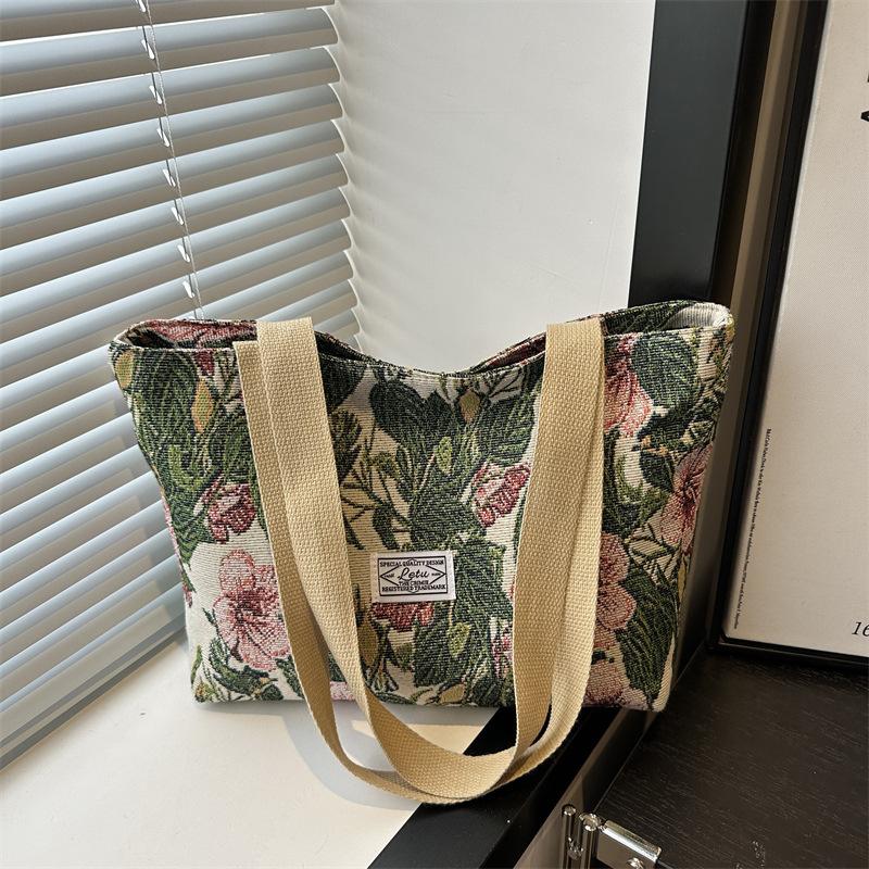 Large Capacity Beautiful Niche Trend Casual Shoulder Armpit Bag New Commuting Class Versatile Handbag Women