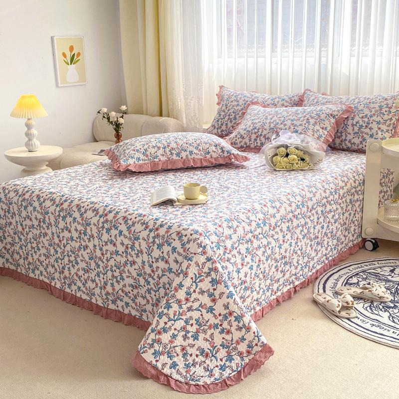 New Cotton Bed Cover Retro Lace Cotton Bed Cover Set of Three