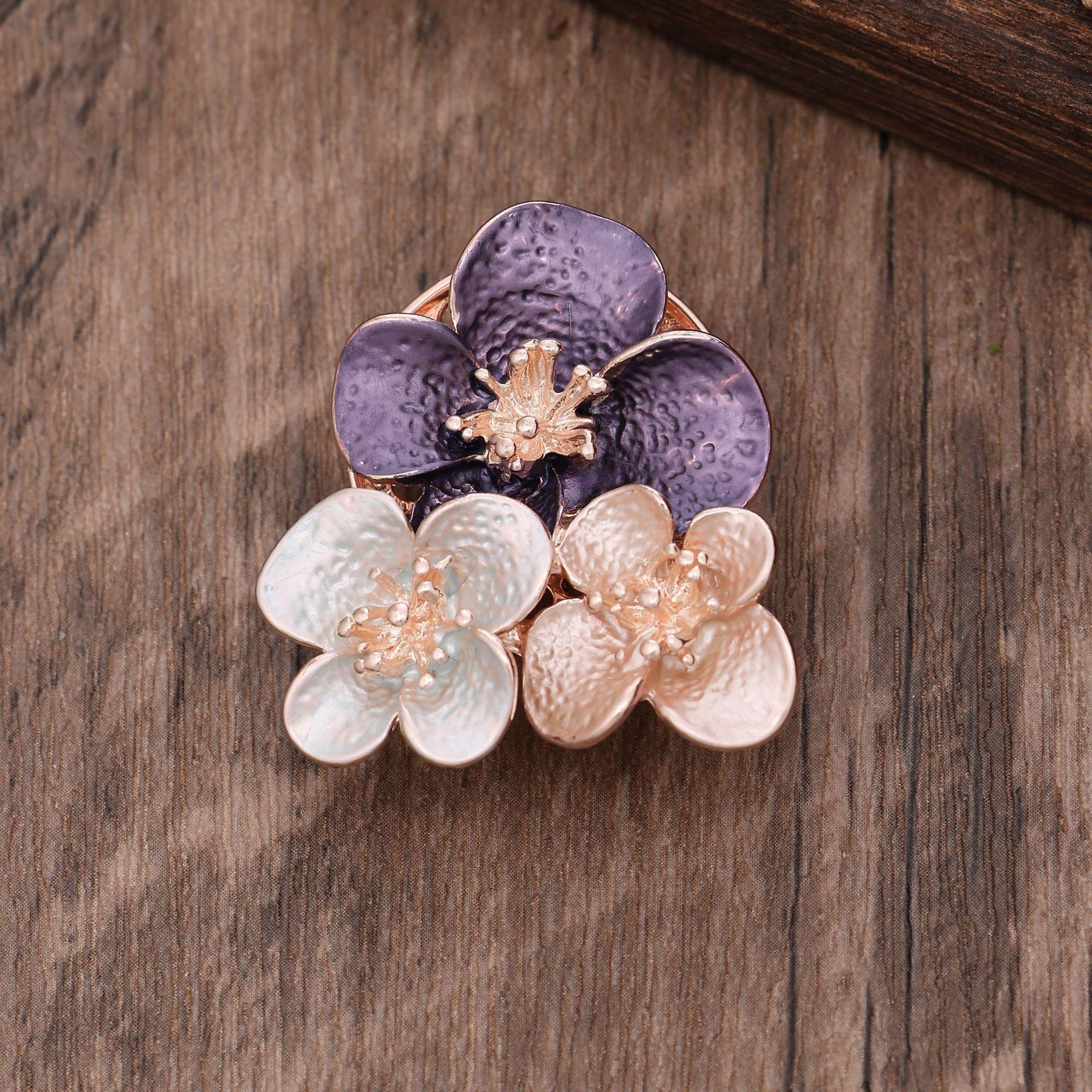 New High-end Enamel Plum Blossom Magnetic Brooch, Fashionable And Versatile, Women s Out Of Town Party Brooch