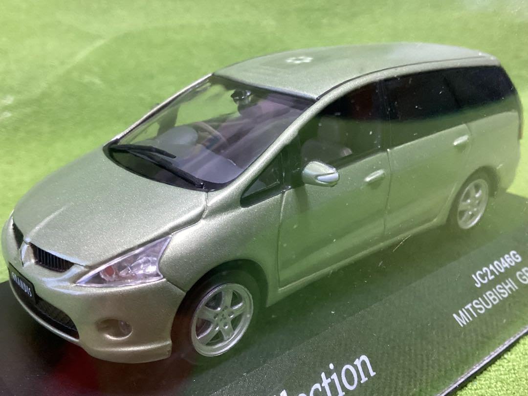 

Kyosho Mitsubishi Grandis NA4W J-CN 1/43