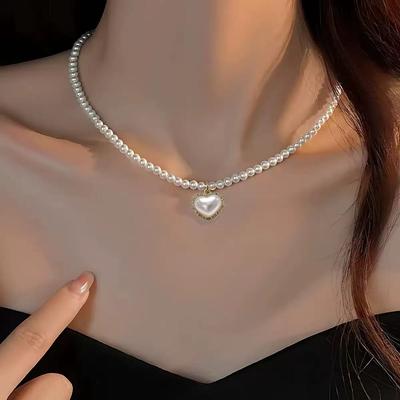 Feminine Temperament Heart Pendant High-end Feeling Socialite Temperament Collarbone Necklace