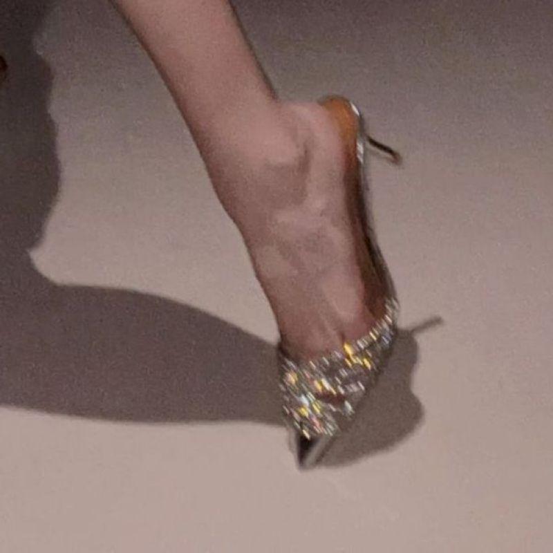 Really Excellent~ Good Temperament! Spring 2025 New Pointed Rhinestone Temperament Thin Heel Sexy Cool Slippers