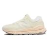 New Balance 57/40 Jaune Clair Baskets Femme Gris Ivoire W5740CE