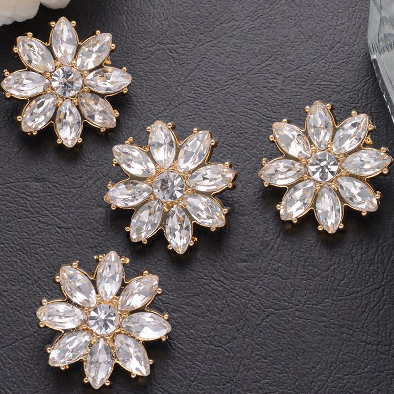 New 5Pcs Luxury And Beautiful Flower Inlaid Rhinestone Metal Buttons Clothing Gift Boxes Scarves Hats DIY Decorative Accessories
