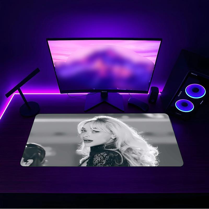 Sabrina Carpenter (32) Mauspad mit rutschfester Gummibasis, geeignet für Heimbüros und ein ideales Geschenk für Gamer