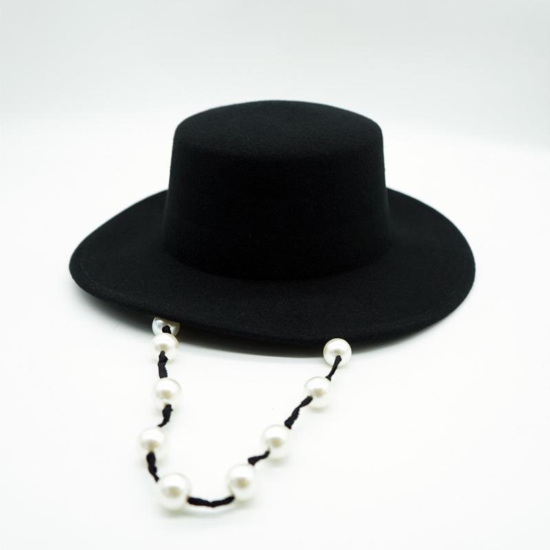 British Retro Black Woolen Flat Top Top Hat Women'S Autumn And Winter Pearl Chain Flat Brim Felt Hat Internet Celebrities Of The Same Style