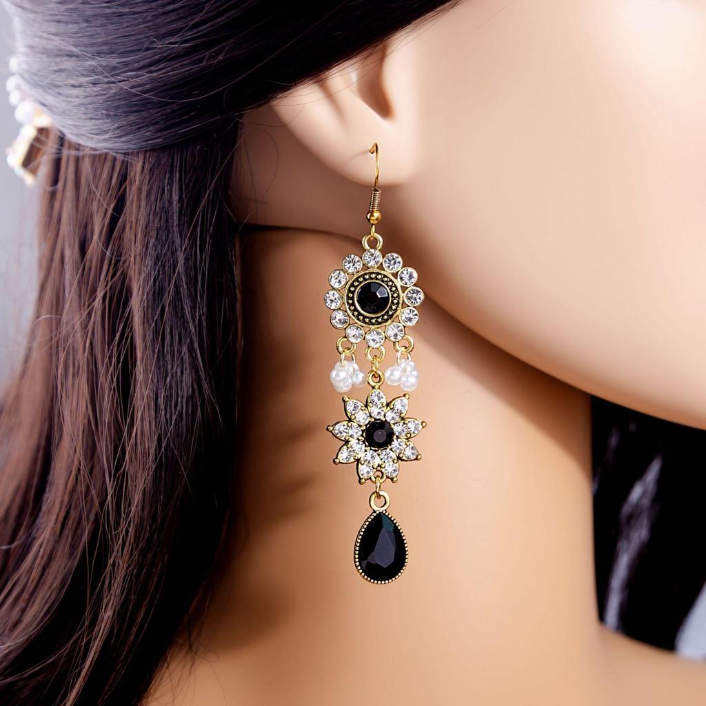 Bohemian Crystal Jewelry Set: Ethnic Tassel Necklace & Earring with Rhinestones