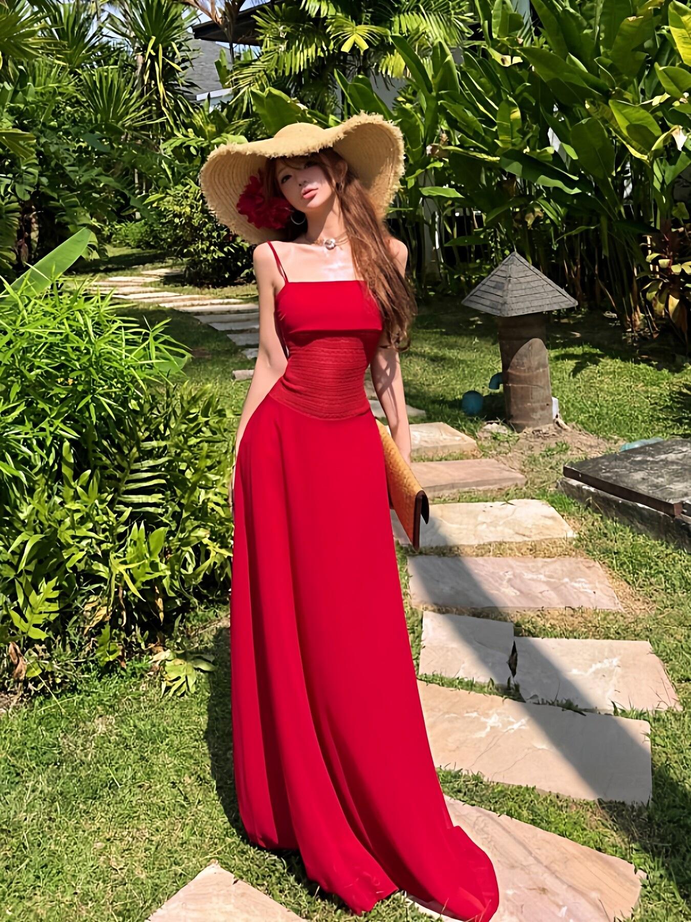 Dopamine seaside wear out a red dress Sanya Thailand vacation dress design waist thin beach dress S
