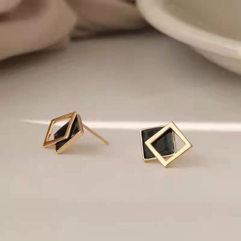 Simple And Small Geometric Square Stud Earrings Femininity Earrings Cold Wind Niche Design Ear Jewelry