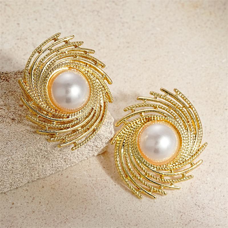 

New Trendy Fire-works Dangle Earrings for Women Elegant Pearl Beads Middle Gold Color Metal Irregular Female Unusual brincos