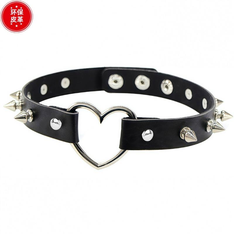 

Eco-friendly PU Leather European and American Harajuku Soft Sister Spikes Rivets Leather Collar Peach Heart Love Collar Collarbone Necklace Neck Chain