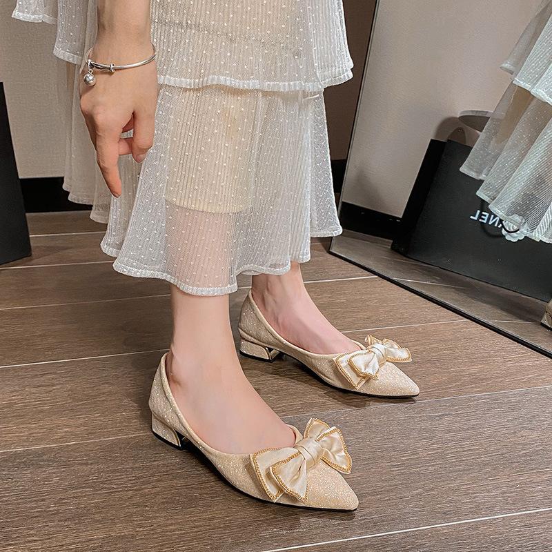 Pantofi simpli cu vârf ascuțit Feminitate Primăvară Nouă seară Vânt Pantofi blânzi Fundă Tot se potrivesc Gură superficială Pantofi cu toc înalt