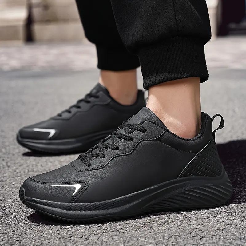 New Men Running Shoes Male Sneakers Anti Slip Breathable Mens Walking Shoes Lace Up Soft Casual Shoes Lightweight