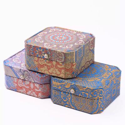 Chinese Geborduurde Achthoekige Sieradendoos Scharnier Oude Stijl Jade Artefacten Armband Schrijfgerei Cadeaudoos Verpakking en Opslag