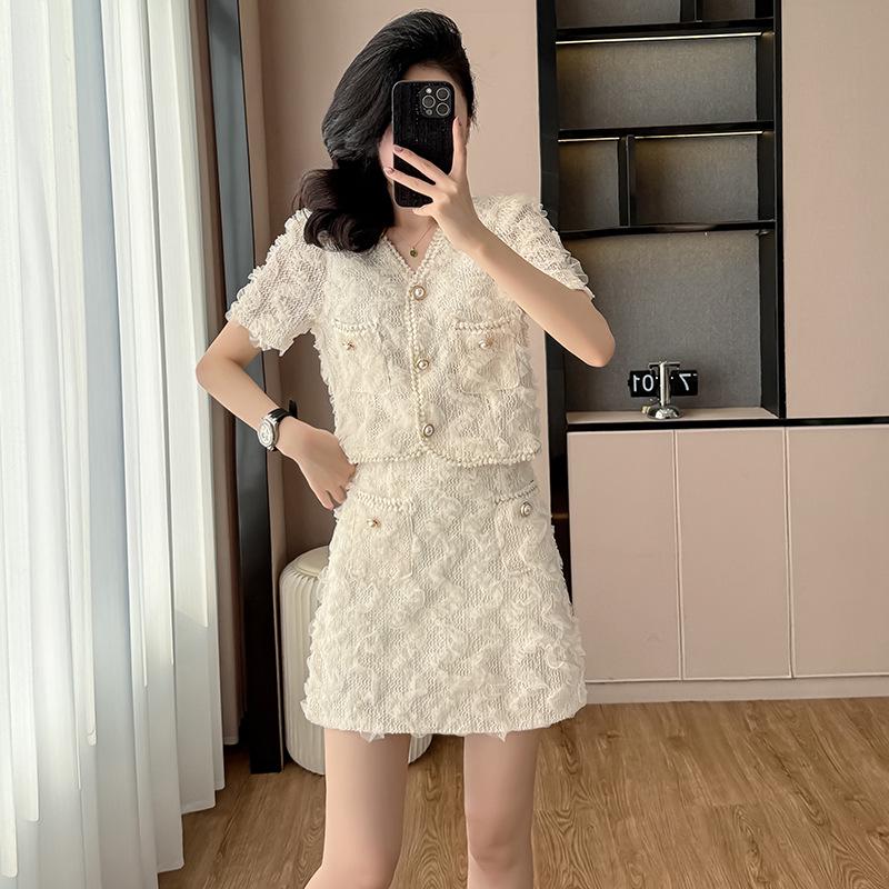2026 Petite French Chic Apricot Lace Top & Skirt Set - Summer New Arrival