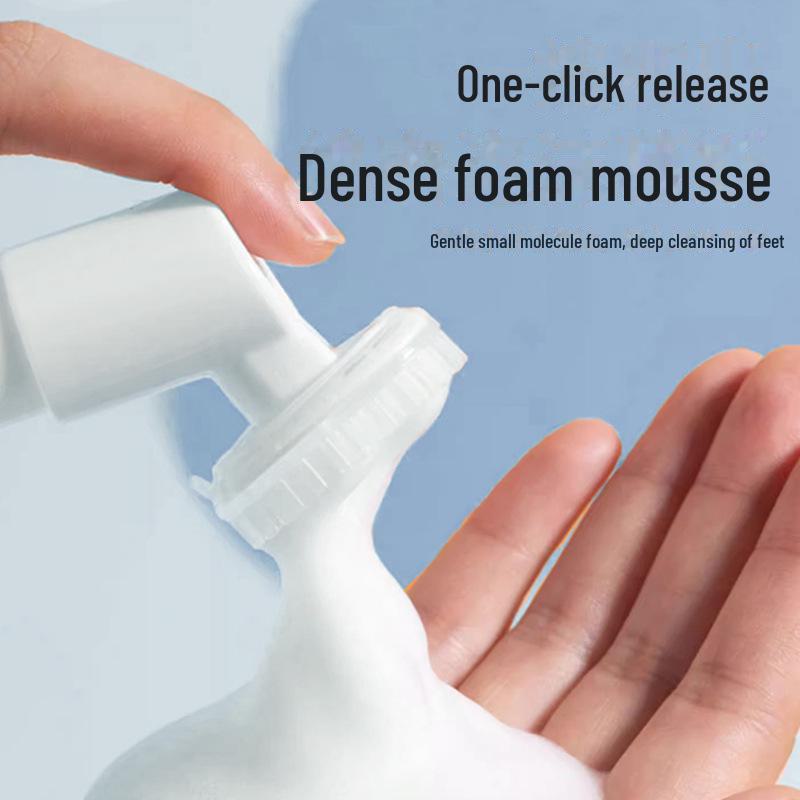 Pet Paw Cleaning Foam: No-Wash, No-Wipe Paw Care for Cats, Dogs, and Rabbits