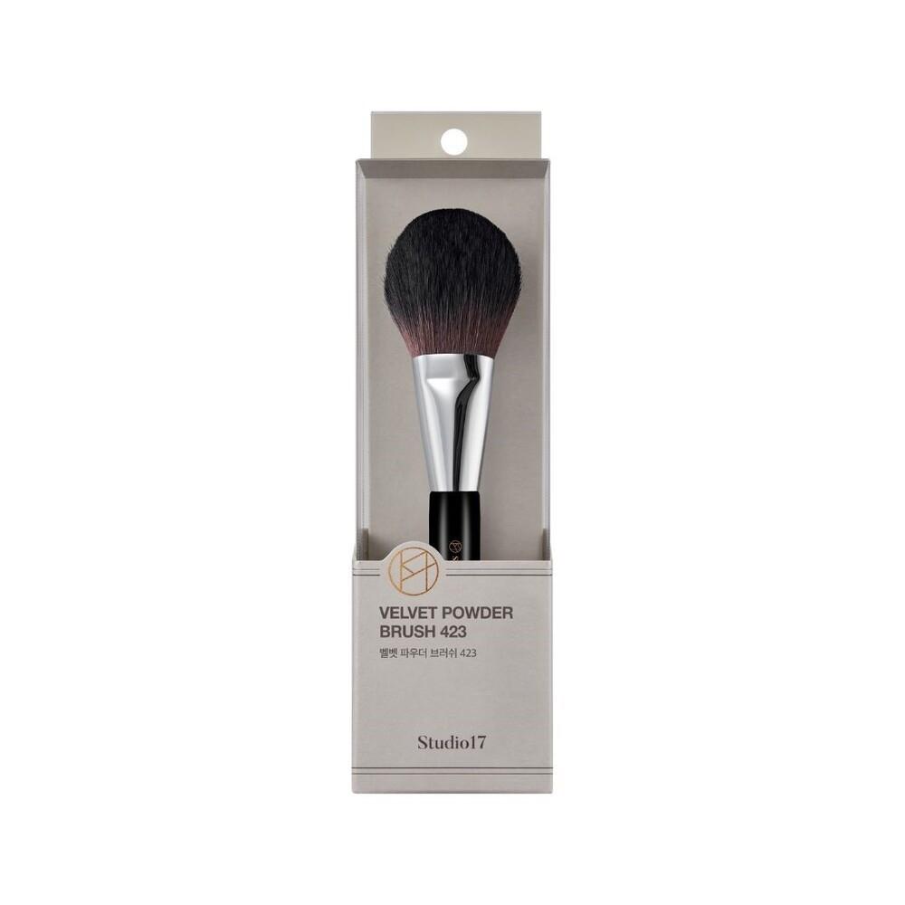 

Studio17 Velvet Bed Powder Brush 423f