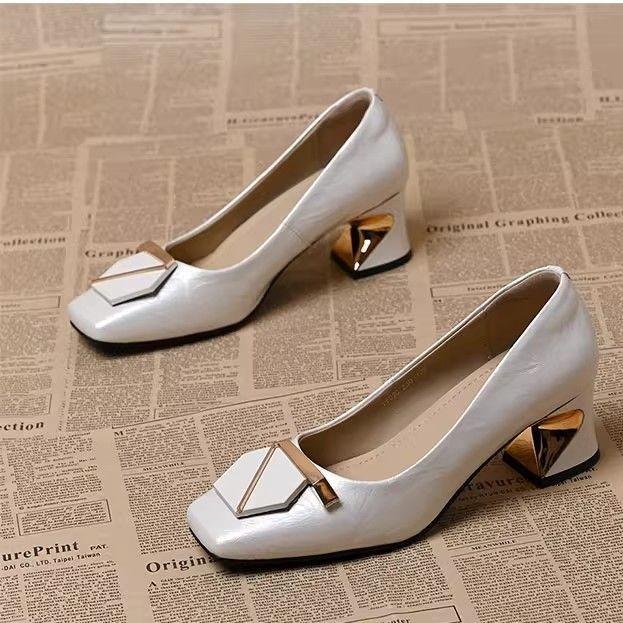 Single shoes women's 2025 spring and autumn French square head light mouth thick heel high heels seven-character buckle temperament one pedal work le