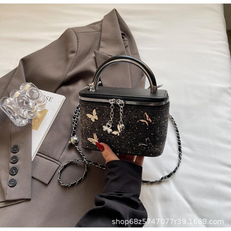 

2025 new fashion versatile shoulder messenger bag women s high-end niche design handbag bag commuter box bag