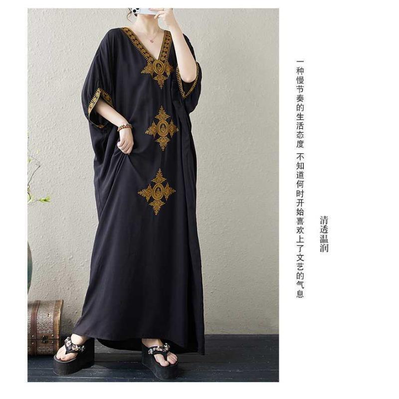 New Embroidered Solid Color Temperament Vacation Bohemian Extra Long Dresses
