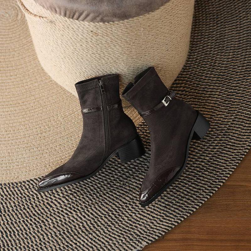 

Корейская версия удобных ботинок Мартин на среднем каблуке с острым носком и боковой молнией, однотонные эластичные замшевые осенне-зимние ботинки на квадратном каблуке, новые полусапоги 39