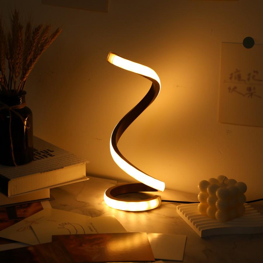 1 Stück Kreative Goldene S-förmige Dreifarbige Licht USB-betriebene Schreibtischlampe Dekoration
