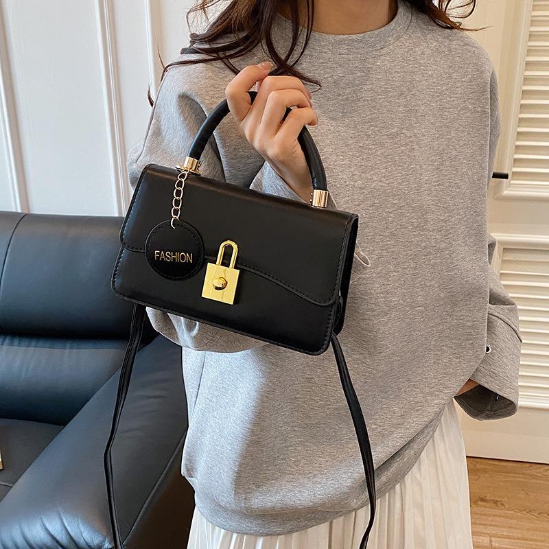 Simple retro underarm bag women's new fashion commuter shoulder bag high-end niche versatile messenger bag