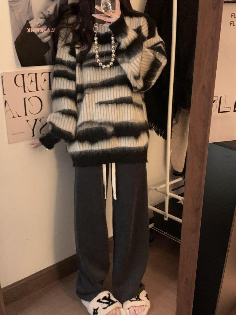 Striped Casual Round Neck Pullover Knitwear - 2025 Autumn/Winter Loose Long Sleeve Women's Sweater
