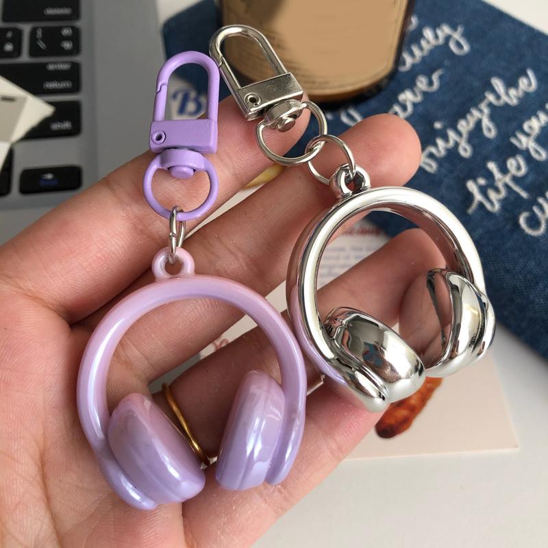 1PC Keychains DIY Accessories Bag Pendants Cute 3D Earphone Shape Y2K Ornament Creative Mobile Phone Pendants Funny Multicolor