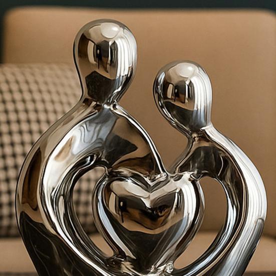 Keramik Paar Statue Umarmendes Paar Figur Romantische Liebende Skulptur für Hochzeitstag Valentinstag TV-Ständer Regal Deko