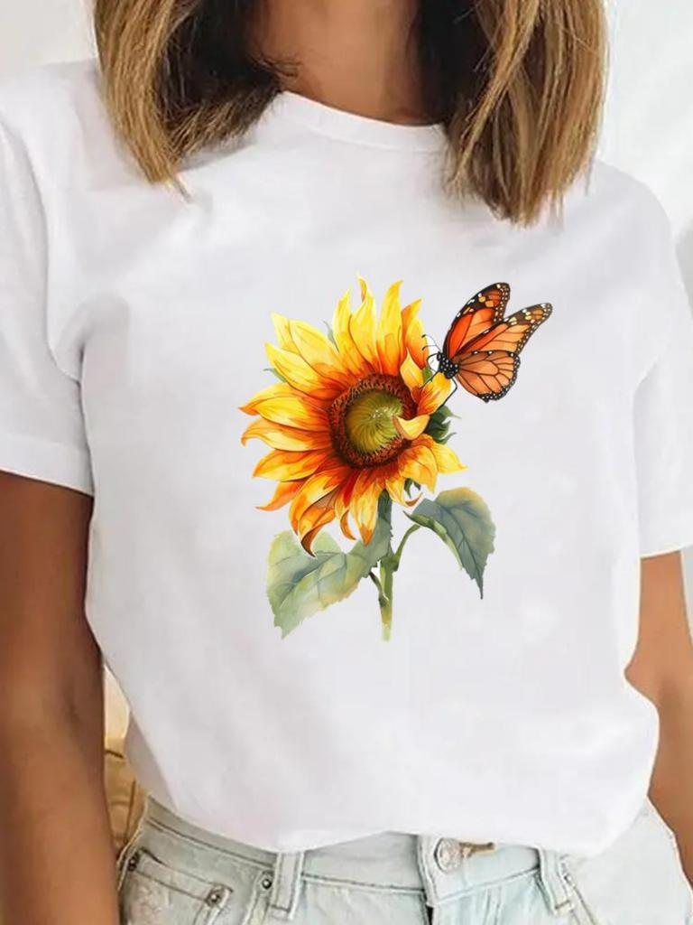 Nature Tshirt Butterfly Flowers Womens Tshirt Watercolor Print Tshirt Oversize Casual Tshirt Nature Lover Daily Streetwear
