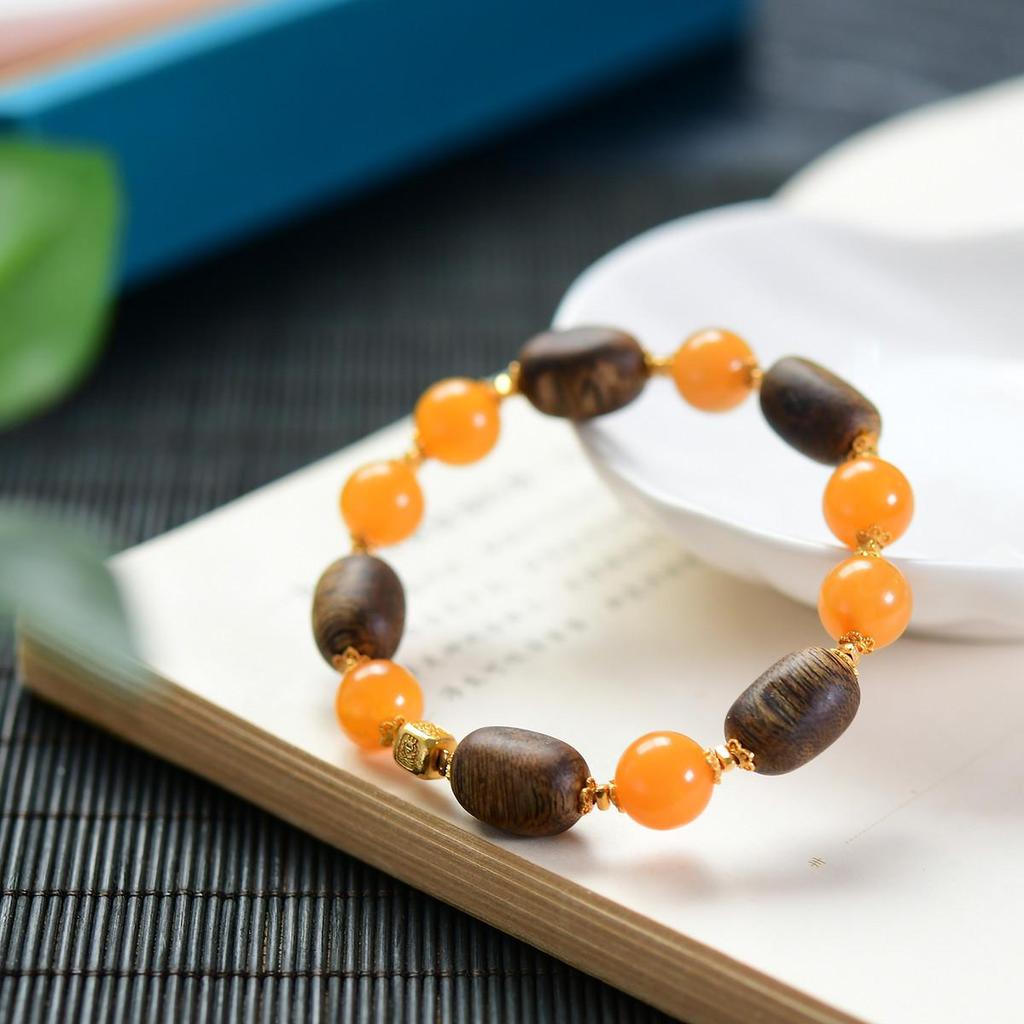 Green Kinam Agarwood Jujube & Amber Beaded Bracelet with 925 Silver Accents