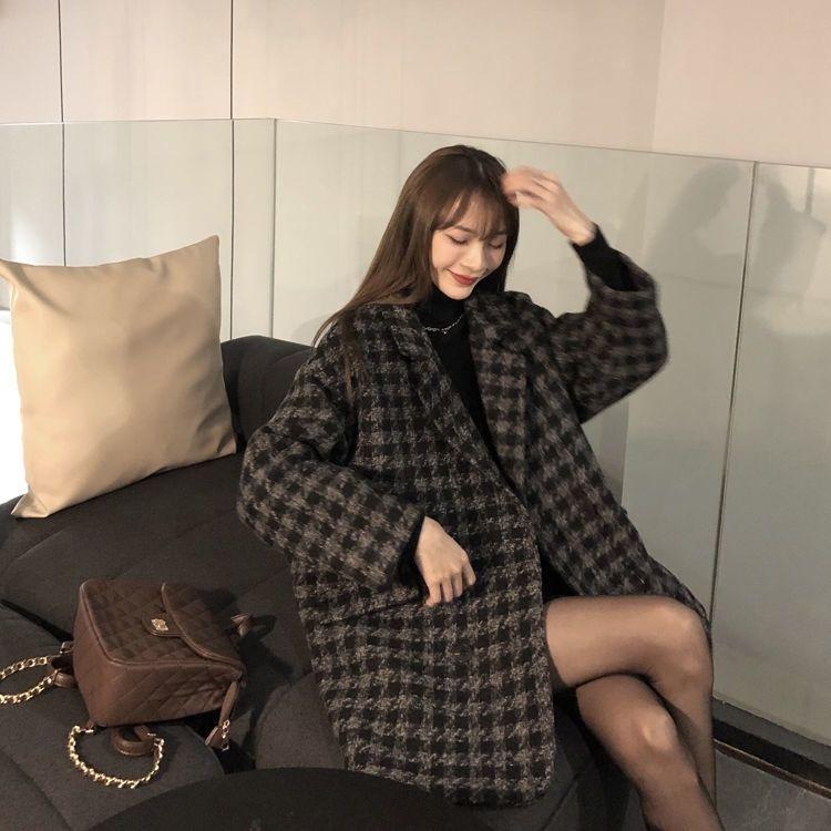 Women's Mid-length Wool Plaid Coat: Loose, Padded, Warm for Spring/Autumn