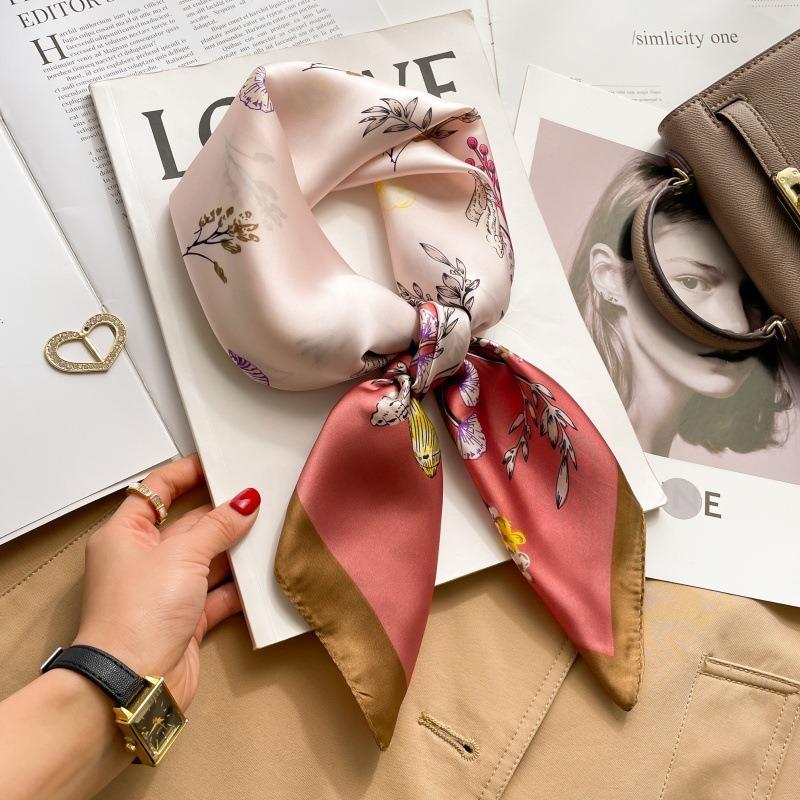 Zhang Ruonan silk scarf women's spring and summer new fashion retro accessories scarf neck high-end small square scarf