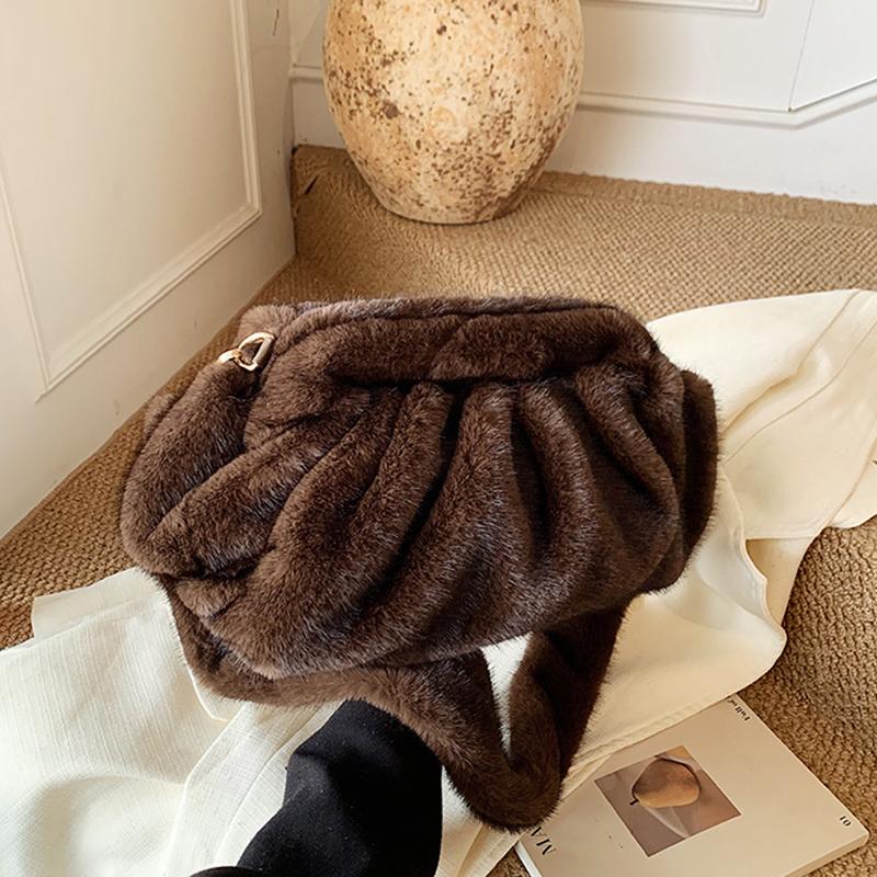 

Yogodlns Модная сумка-облако с драпировкой, маленькие сумки на плечо из мягкого искусственного меха для женщин, зимний тренд, сумки-тоут, сумка через плечо 27x13x17cm кофейный