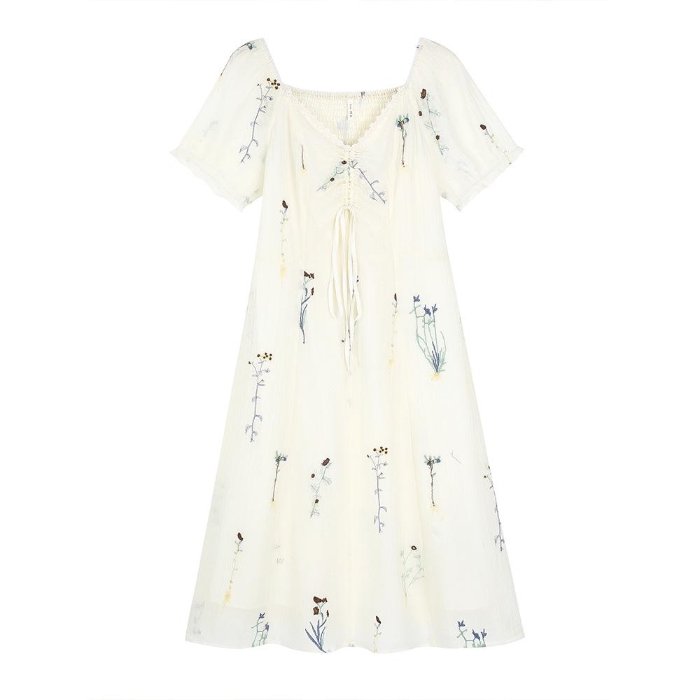 Plus Size French Retro Embroidered Lace V-neck Dress for Women - Slimming Waist Style