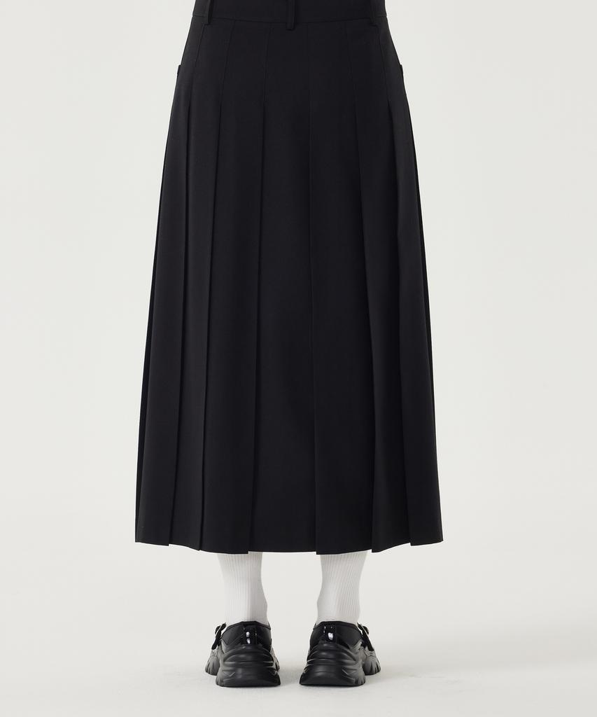 Covernat Woman Pleated Long Skirt Black