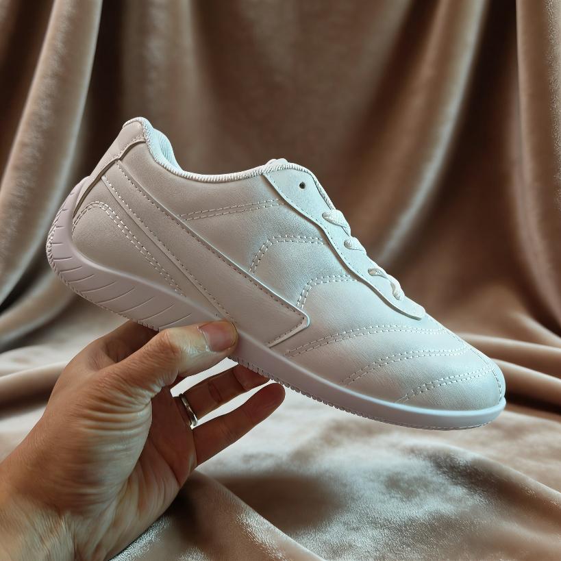 Women's White Minimalist Sneakers Lightweight Casual Walking Shoes for All-Day Comfort Flat Soft Plus Size 36-41