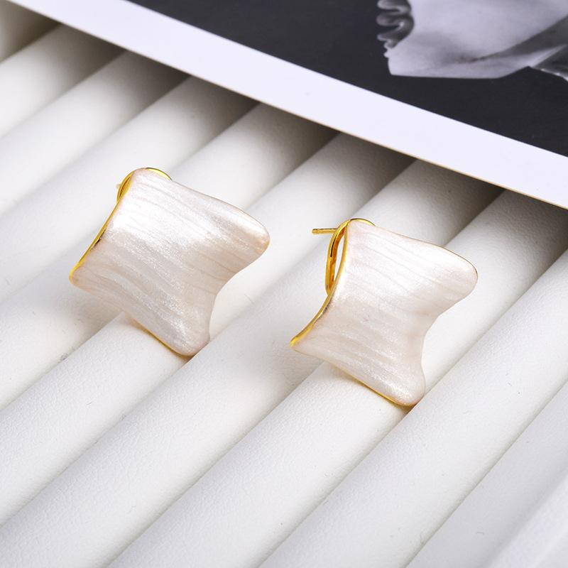 European and American personality ins small fragrance irregular square drop glaze earclips light luxury high-end geometric earrings earrings women
