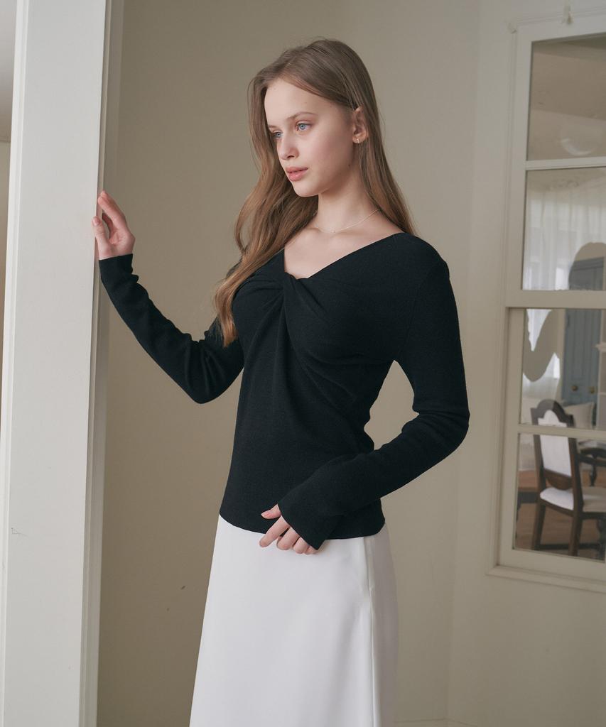 Peullobeu Twist Point Knit_Bk
