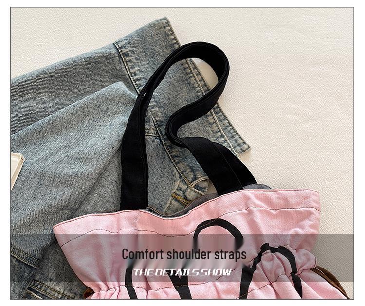Floral Print Canvas Shoulder Handbag: Trendy Pleated Drawstring Design for Women