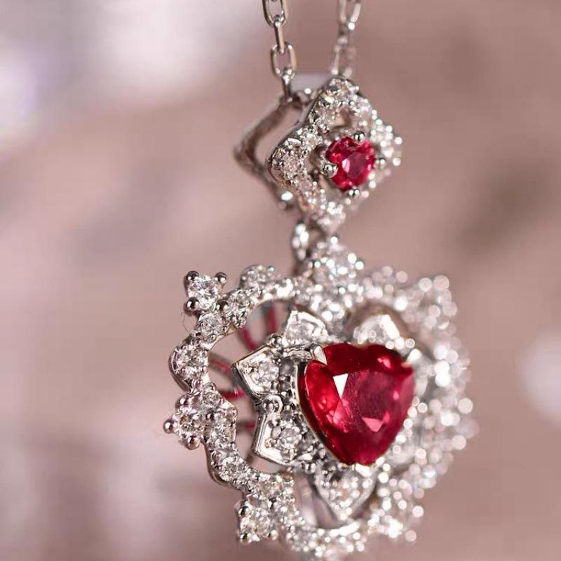 Luxurious Pigeon Blood Ruby Heart Vintage Necklace - Elegant Heart-Shaped Pendant with Collarbone Chain