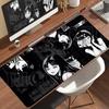 Schwarz-Weiß-Mauspad XXL HD Anime-Mädchen Schreibtischunterlage Erweiterte Gaming-PC-Tastaturmatten Große Gamer-Collage Horror-Anime-Mauspad