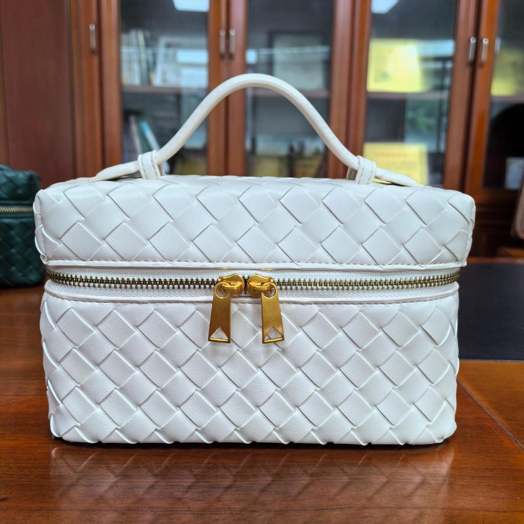 Box Cosmetic Bag Lunch Box Bag Shoulder Crossbody 23cm Hand-woven Portable Small Square Bag Factory Wholesale