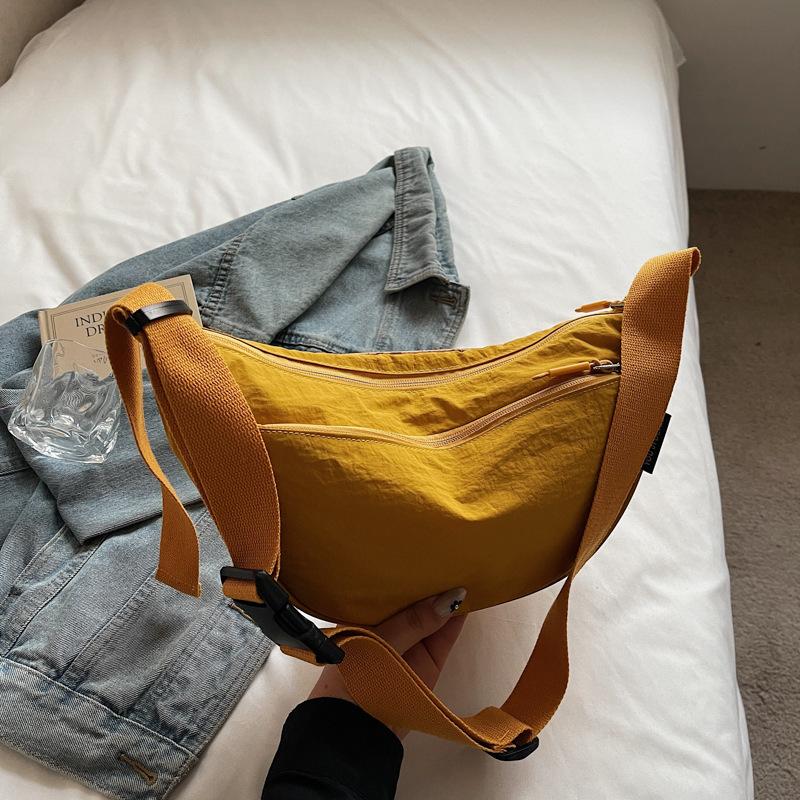 Shoulder Bag Women's Summer Messenger Bag Underarm Bag 2025 New Fashionable Versatile Japanese Crescent Bag Lightweight Dumpling Bag