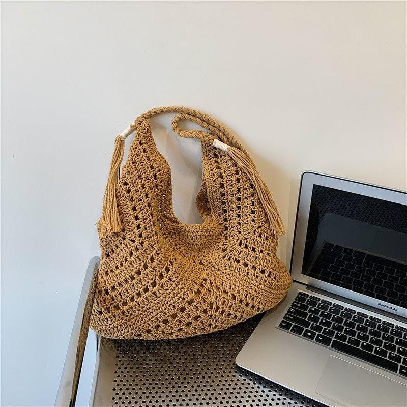 Trendsetting Knitted Handbag For Women Stylish Soft Texture And Spacious Design For Summer Fun коричневый