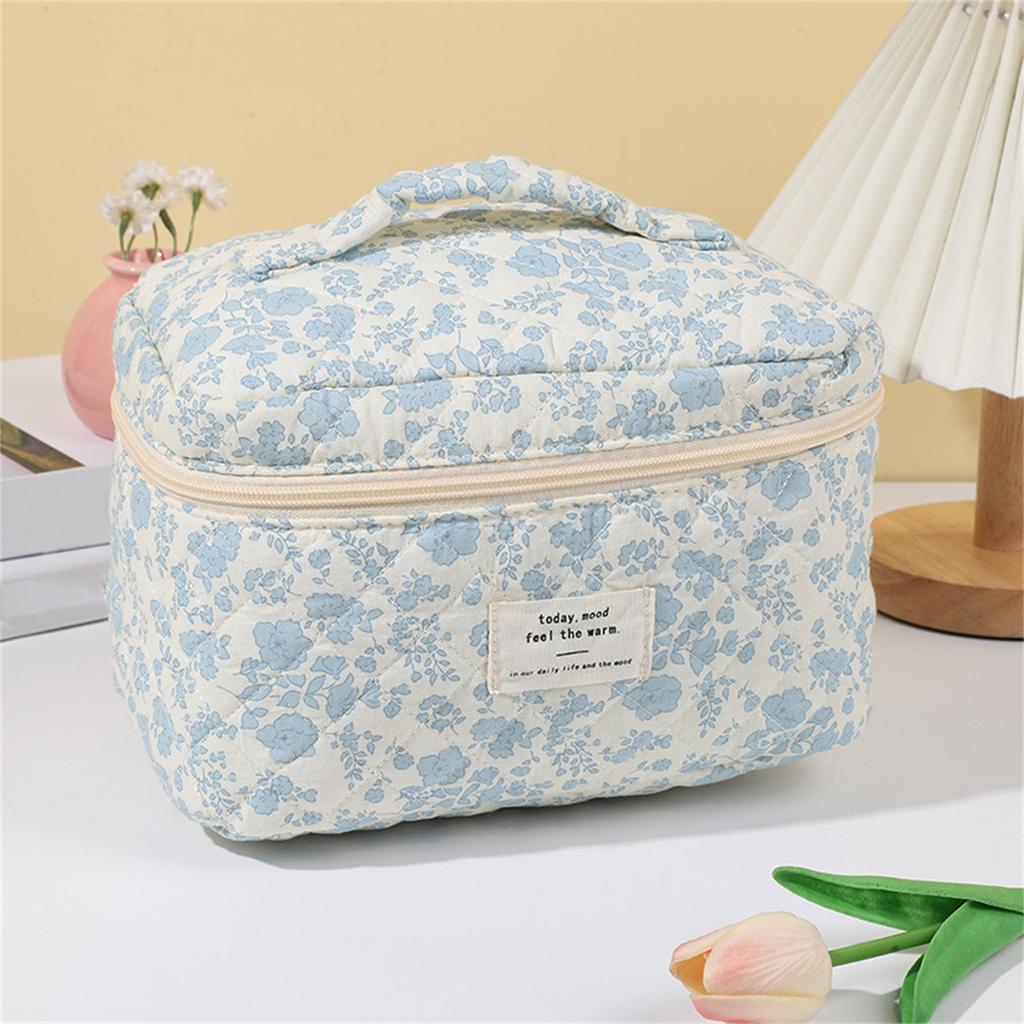 Floral Pattern Quilted Cotton Storage Bag Portable Handheld Organizer Pouch with Zipper Closure for Travel and Daily Use