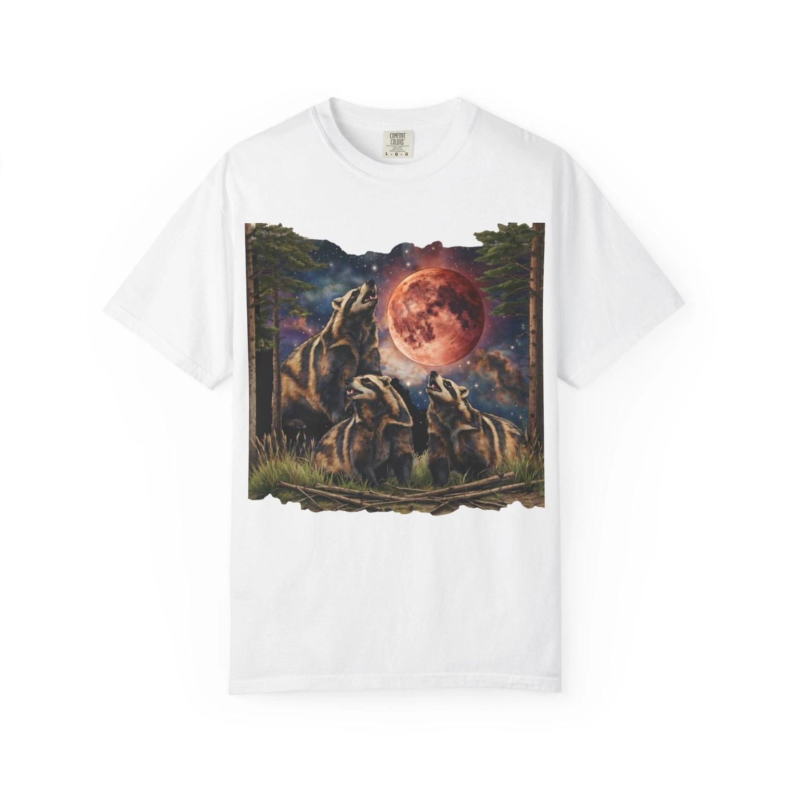 

3 wolverines howling at the moon T-Shirt S