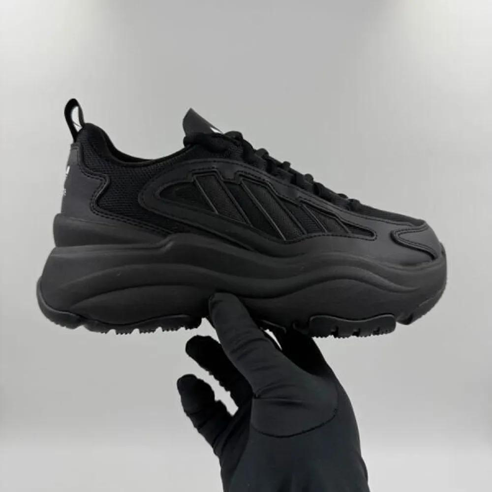 [adidas] Ozgaia Core Black IG6045
